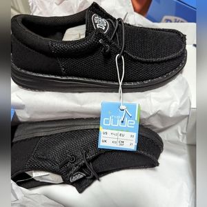 Nwt kids black hey dudes youth size 1